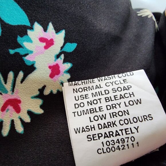 Eshakti Dress Womens Plus Size 1X/18W Black Yellow Floral Wrap Sleeveless Cute - Picture 5 of 7